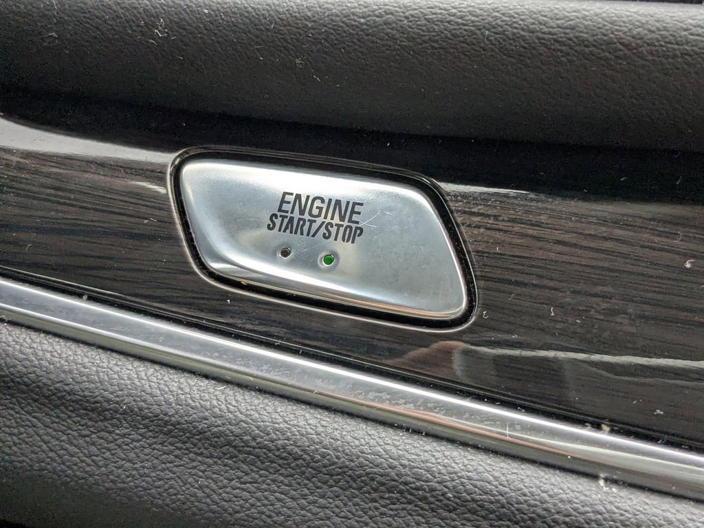 Used 2021 Buick Enclave Essence w/ Sound and Sites Package image 26