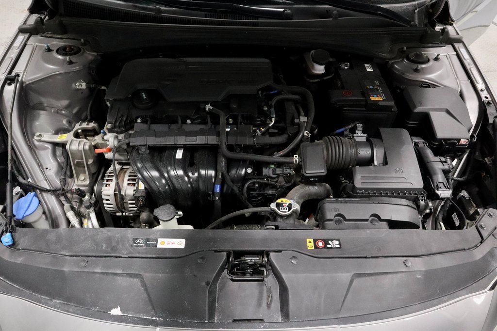 Certified 2023 Hyundai Elantra Limited image 18