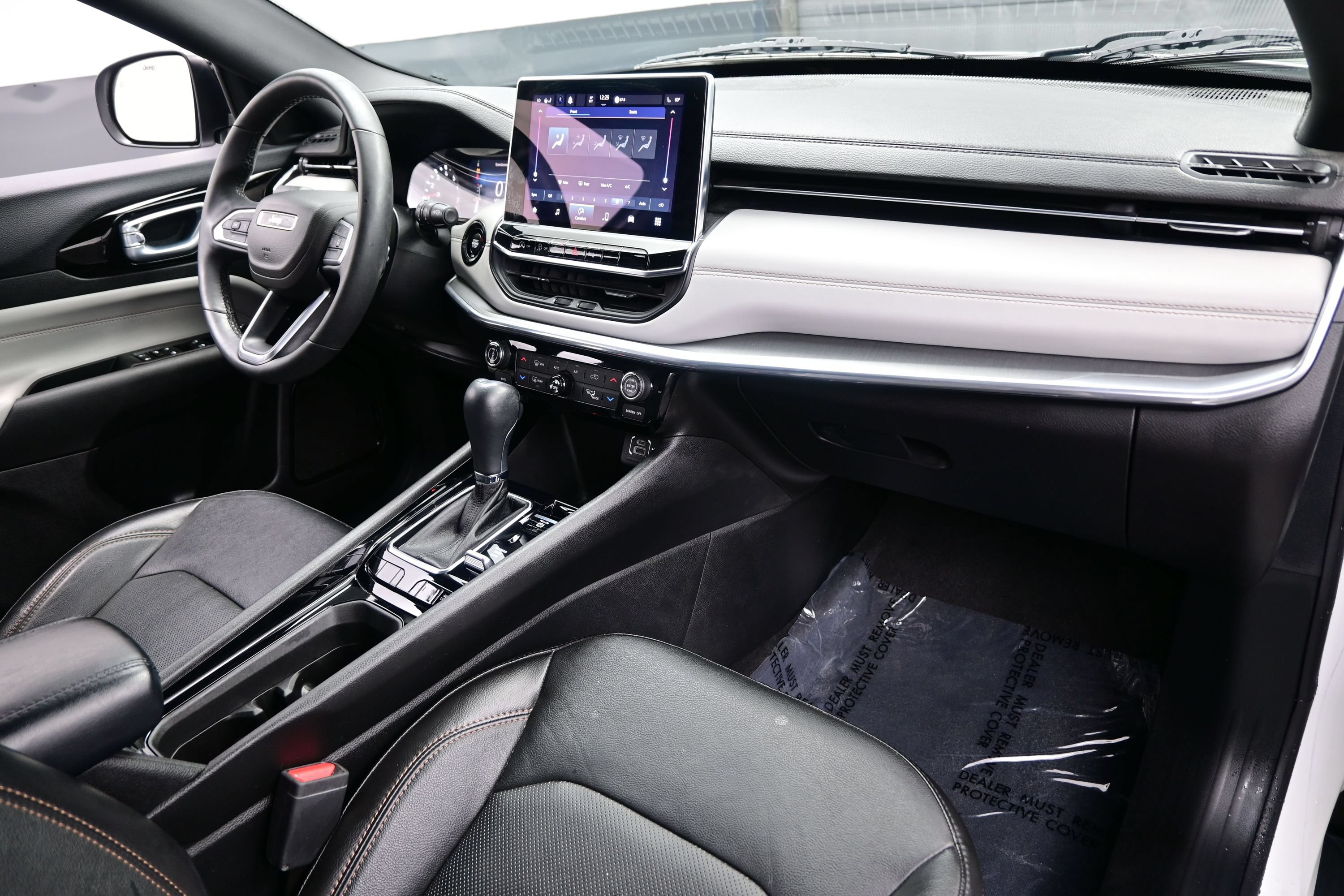 Used 2023 Jeep Compass Limited AWD/4WD image 17