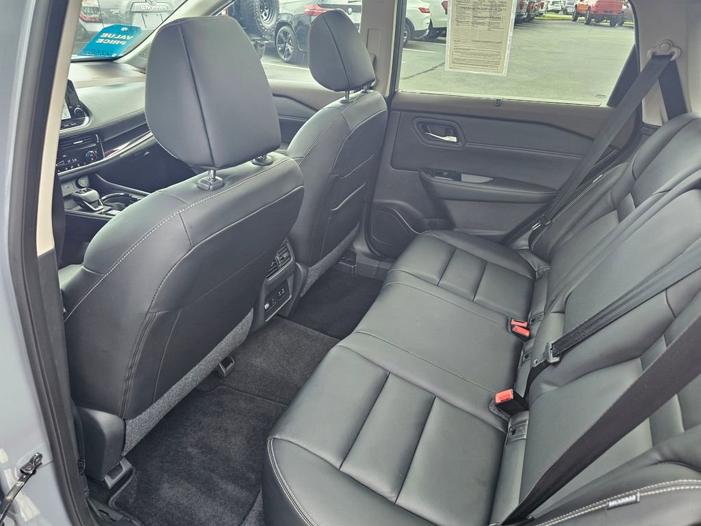 Used 2023 Nissan Rogue SL w/ SL Premium Package FWD image 13