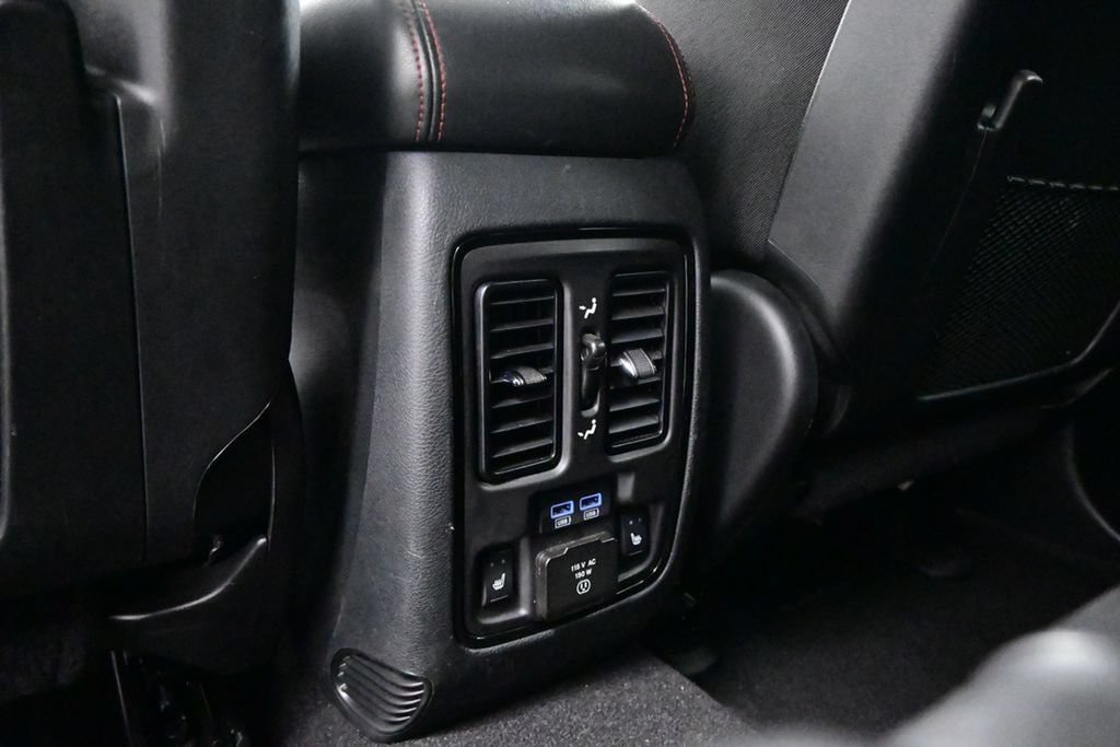 Used 2025 Dodge Durango GT AWD/4WD image 37