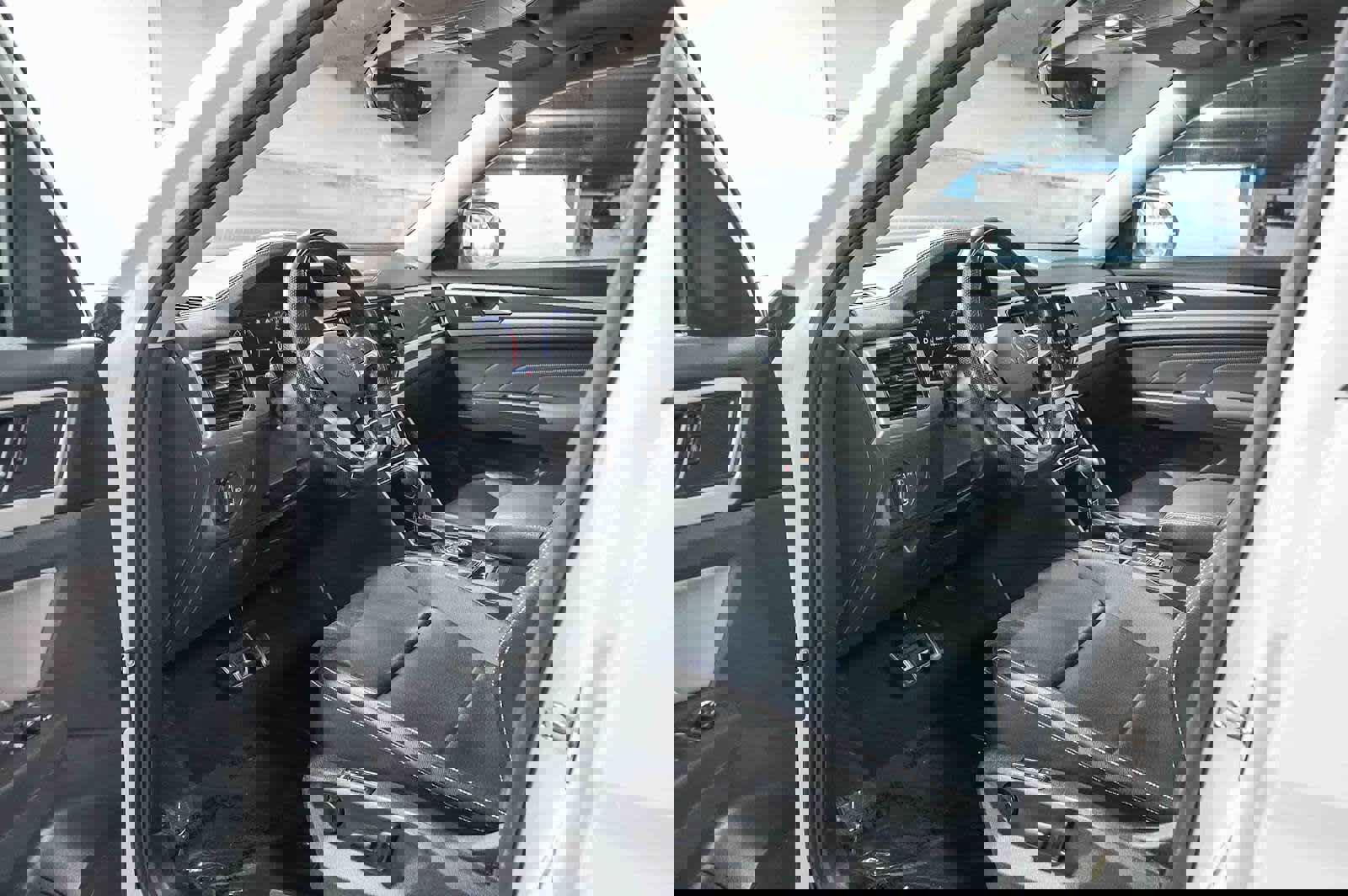 Used 2021 Volkswagen Atlas SEL R-Line image 17