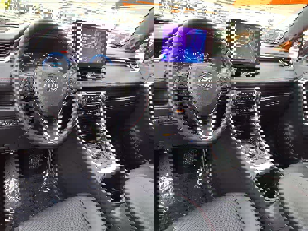 Used 2023 Toyota RAV4 XSE image 9