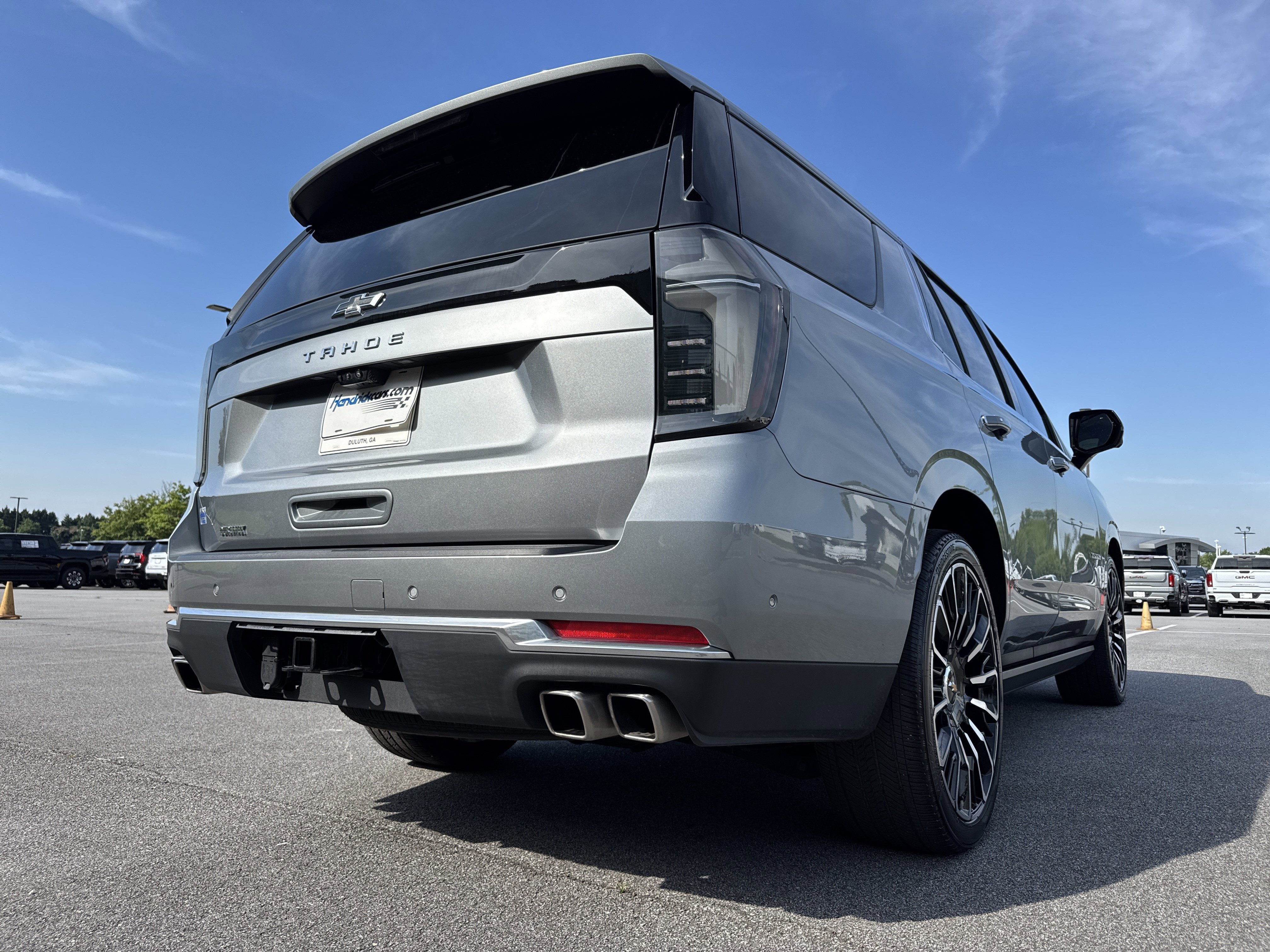Used 2025 Chevrolet Tahoe High Country AWD/4WD image 10