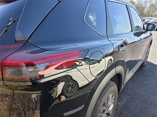 Used 2024 Nissan Rogue S image 5