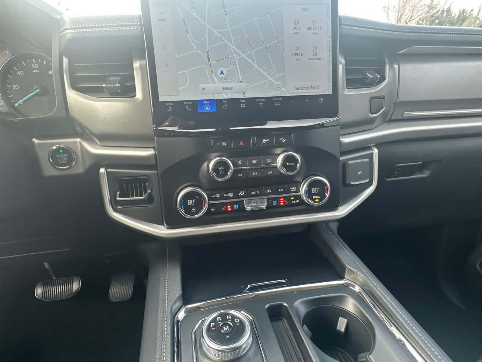 Used 2024 Ford Expedition XLT image 11