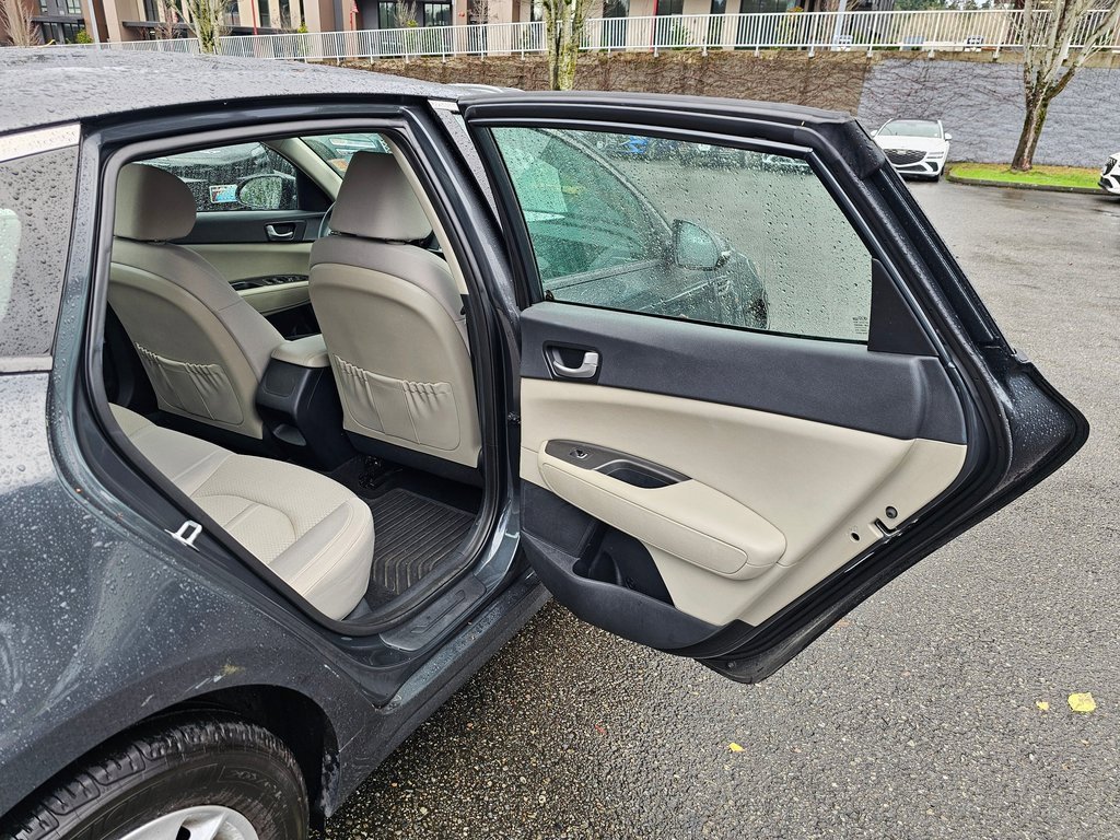 Used 2016 Kia Optima LX image 23