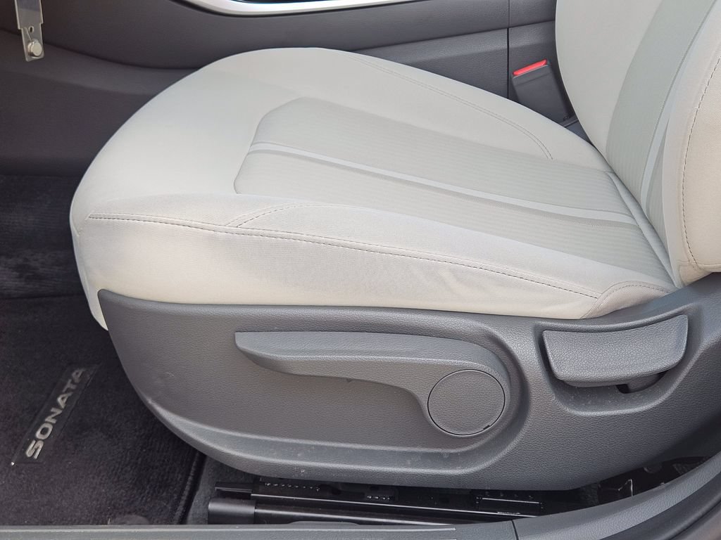 Used 2023 Hyundai Sonata SE FWD image 17