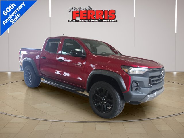 Used 2024 Chevrolet Colorado Trail Boss w/ Technology Package AWD/4WD image 7