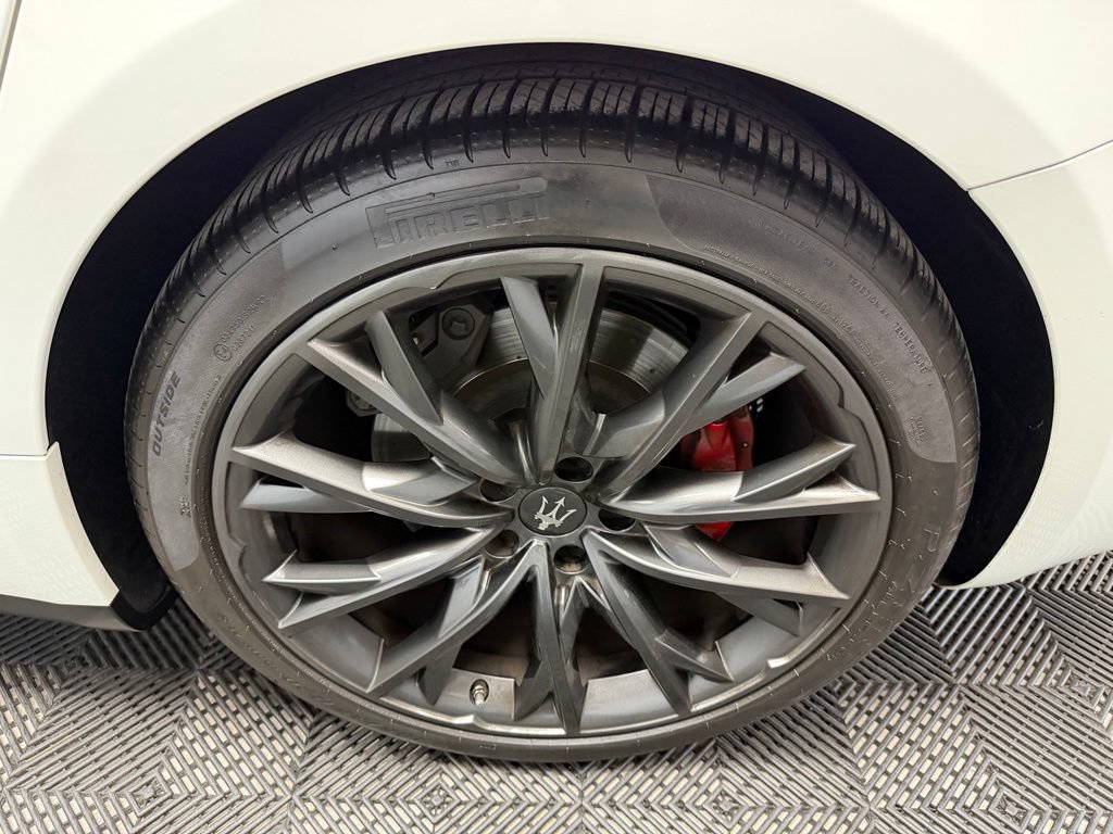 Used 2019 Maserati Ghibli S RWD image 20