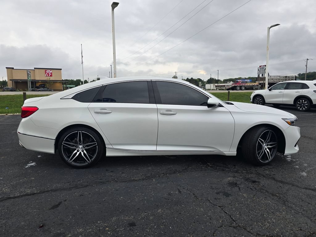 Used 2021 Honda Accord Touring image 11