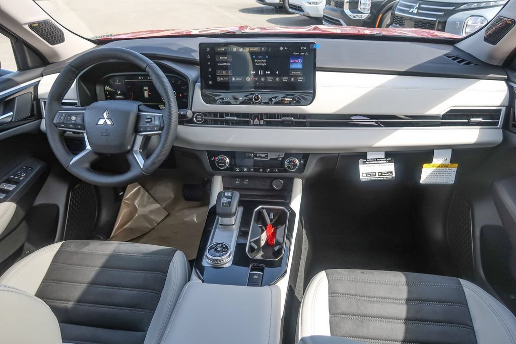 New 2026 Mitsubishi Outlander SE AWD/4WD image 16