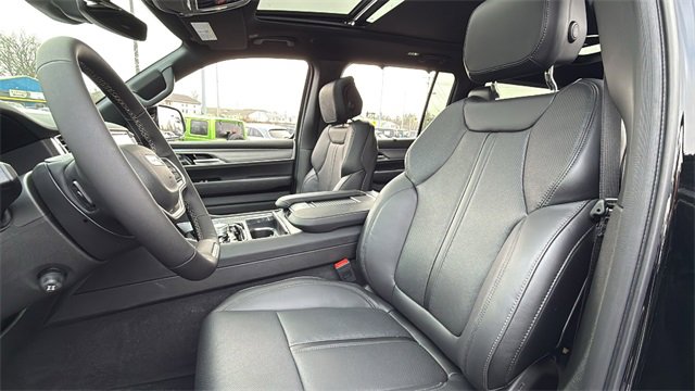 New 2026 Jeep Grand Wagoneer L Limited image 2