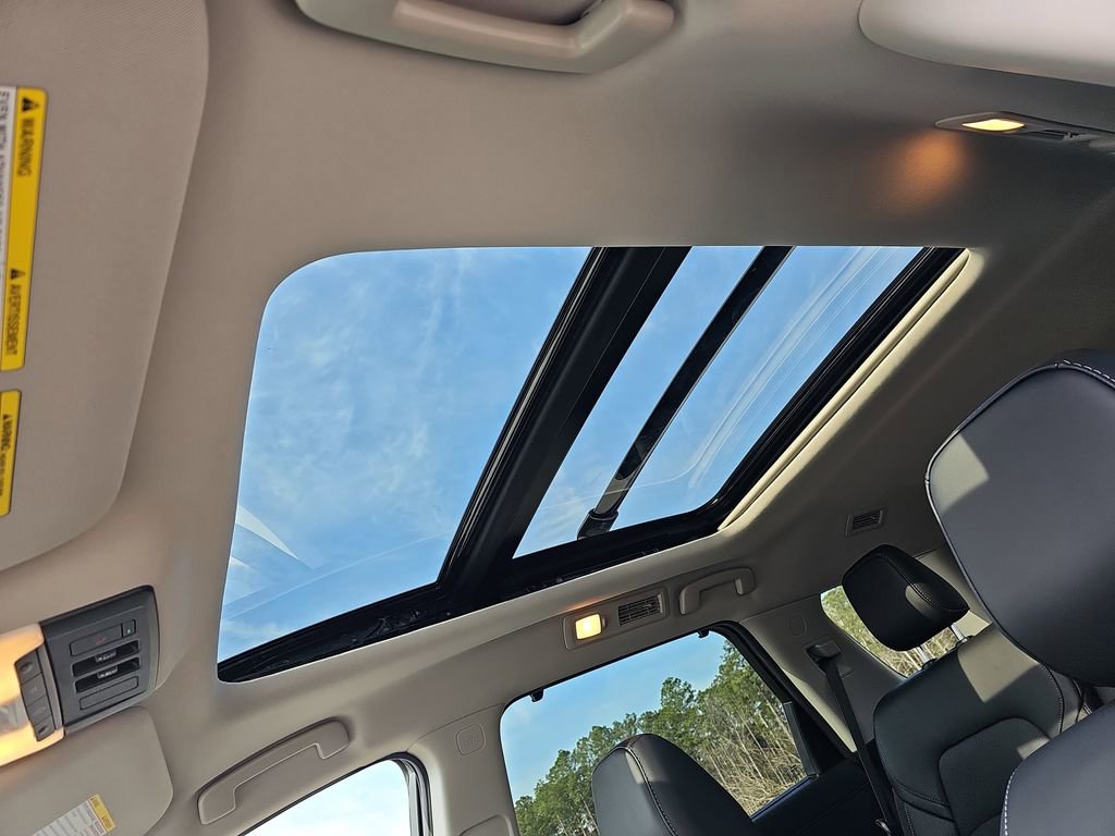 New 2026 Nissan Pathfinder Platinum image 33