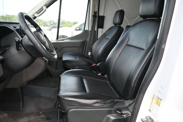 Used 2023 Ford Transit 250 Medium Roof AWD image 10