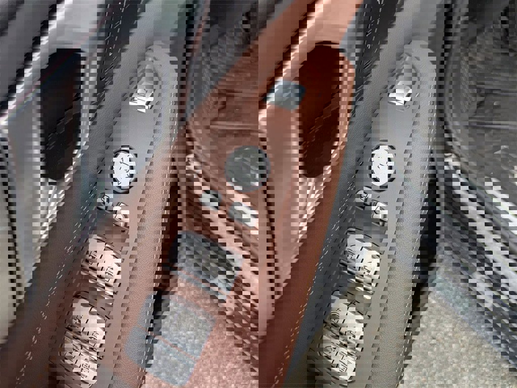 New 2025 BMW X7 xDrive40i w/ Premium Package image 12