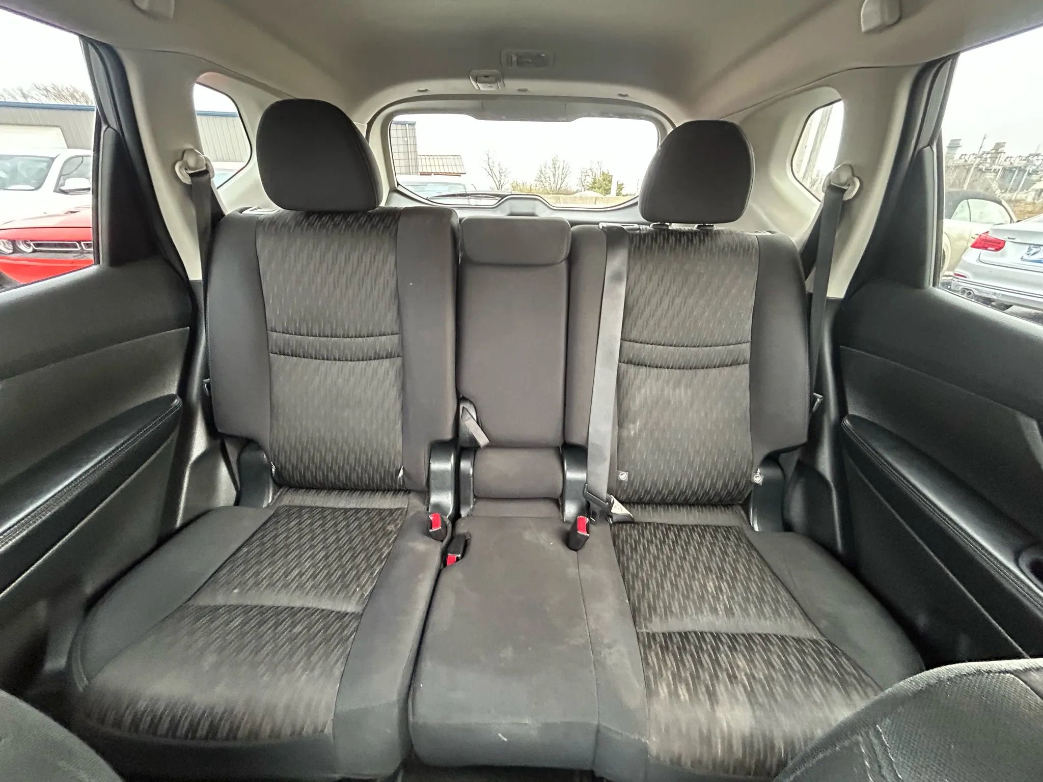 Used 2017 Nissan Rogue SV w/ Midnight Edition Package image 15