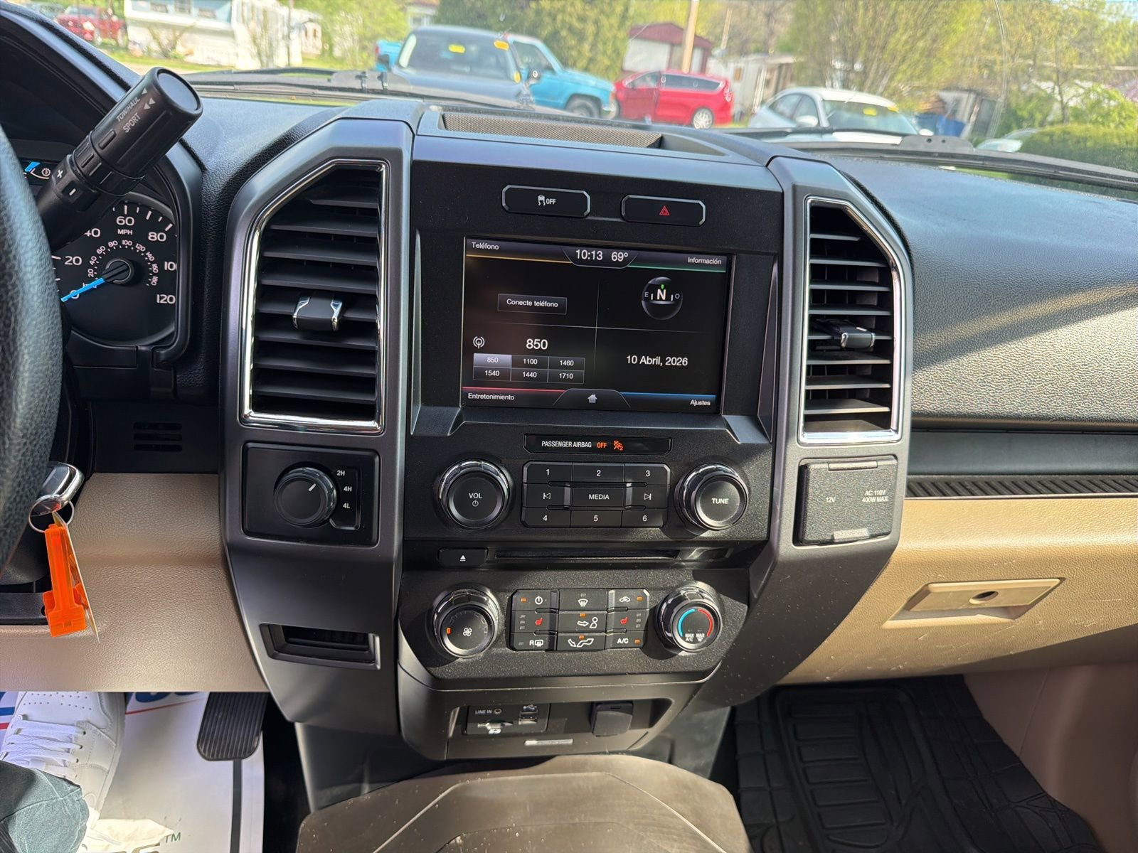 Used 2015 Ford F150 XLT w/ Equipment Group 302A Luxury image 11