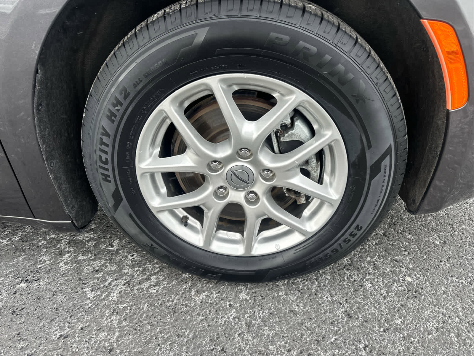 Used 2023 Chrysler Voyager LX image 10