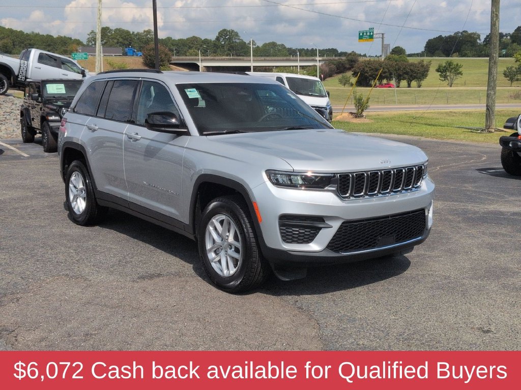 New 2026 Jeep Grand Cherokee Laredo X AWD/4WD image 2