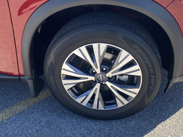 Used 2023 Nissan Rogue SV image 11