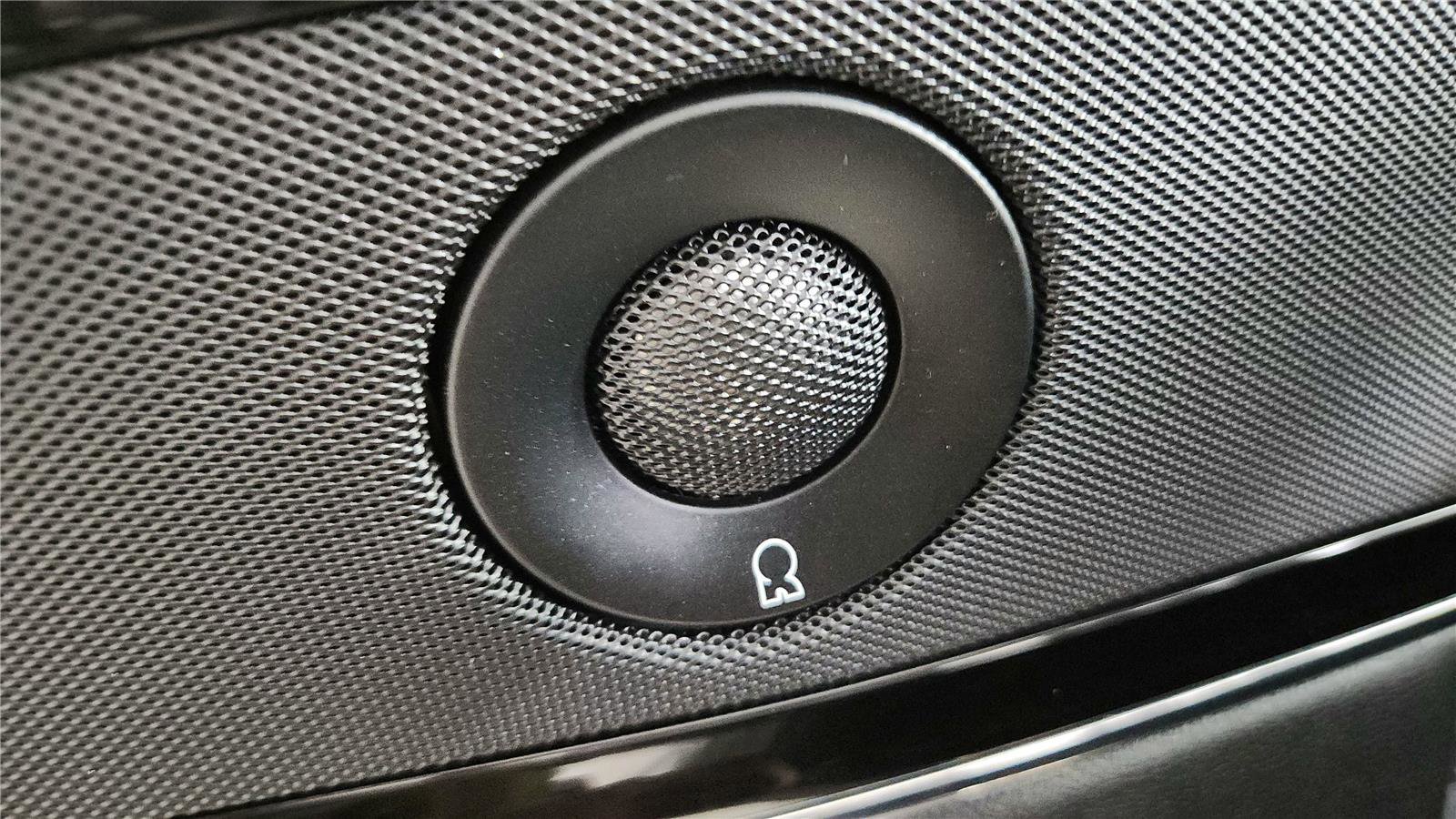 Used 2022 Lincoln Nautilus Reserve w/ Equipment Group 201A image 17