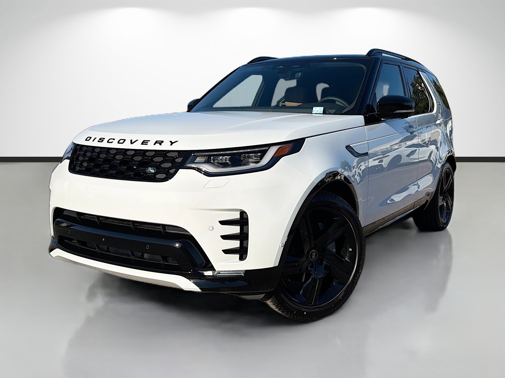 New 2026 Land Rover Discovery Dynamic SE
