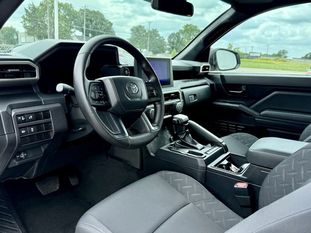 Used 2024 Toyota Tacoma SR image 9
