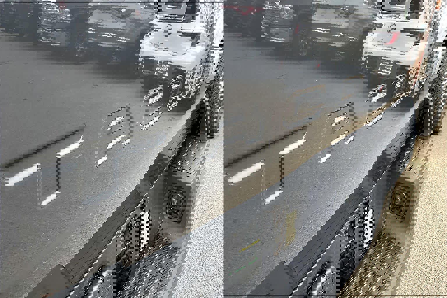 Certified 2025 Toyota Tacoma SR5 image 10