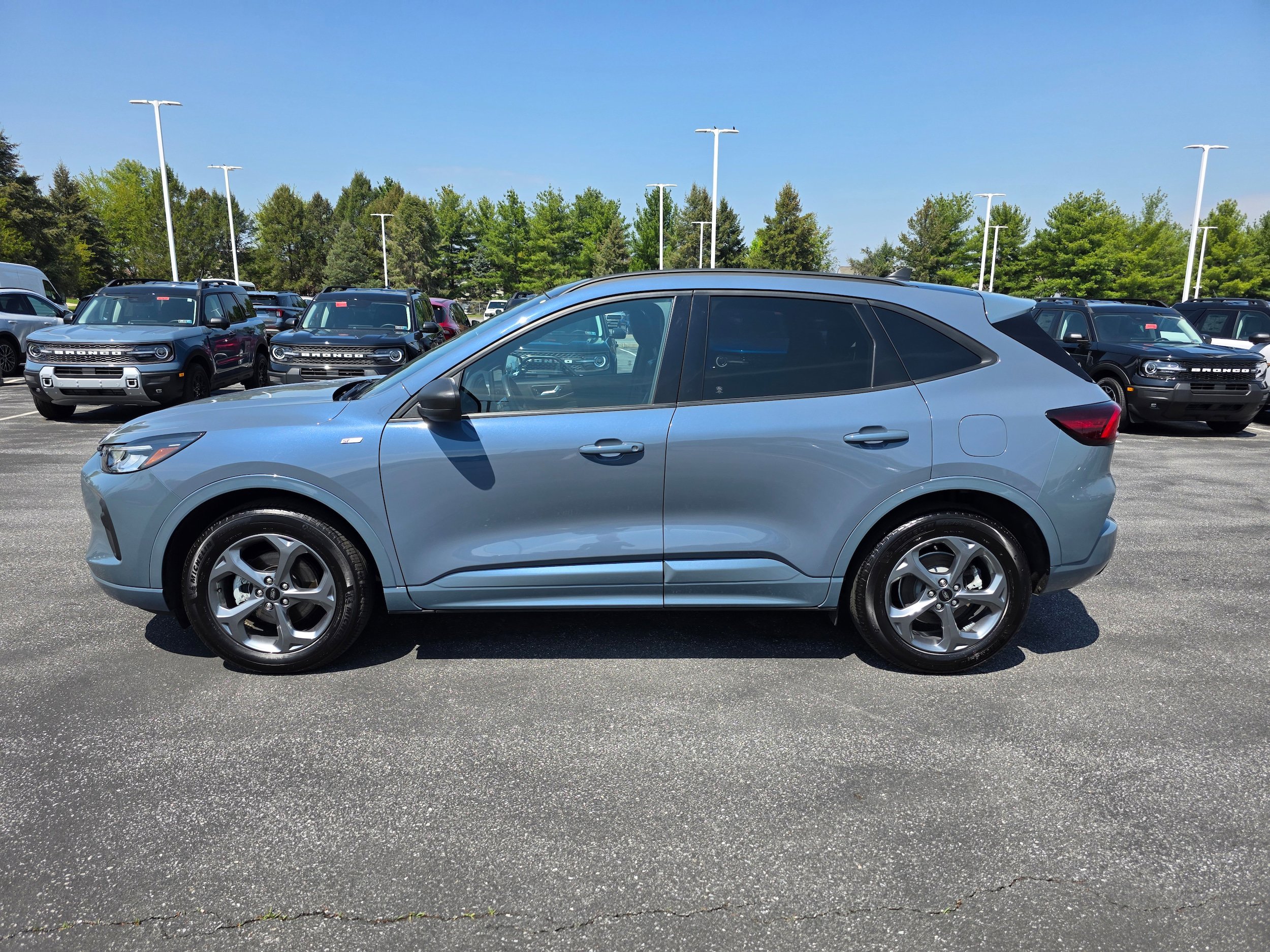 Certified 2023 Ford Escape ST-Line w/ Tech Pack #1 AWD/4WD image 2