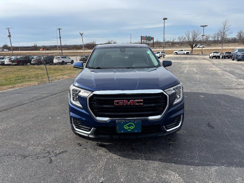 Used 2023 GMC Terrain SLE image 8