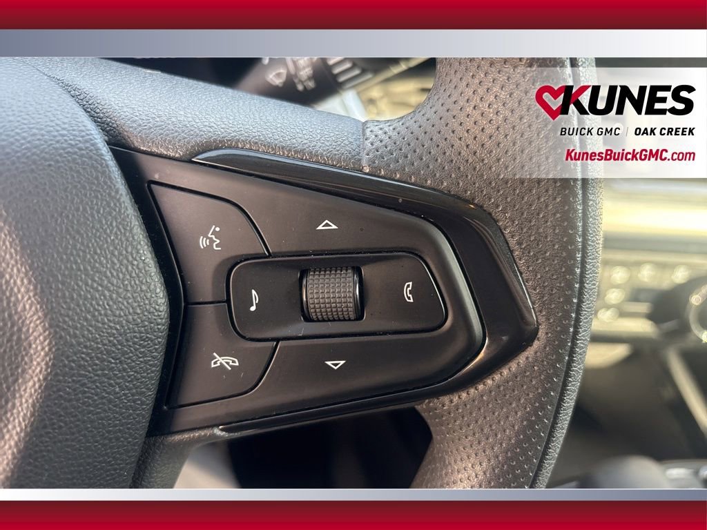 Used 2025 Chevrolet Trax LT image 15