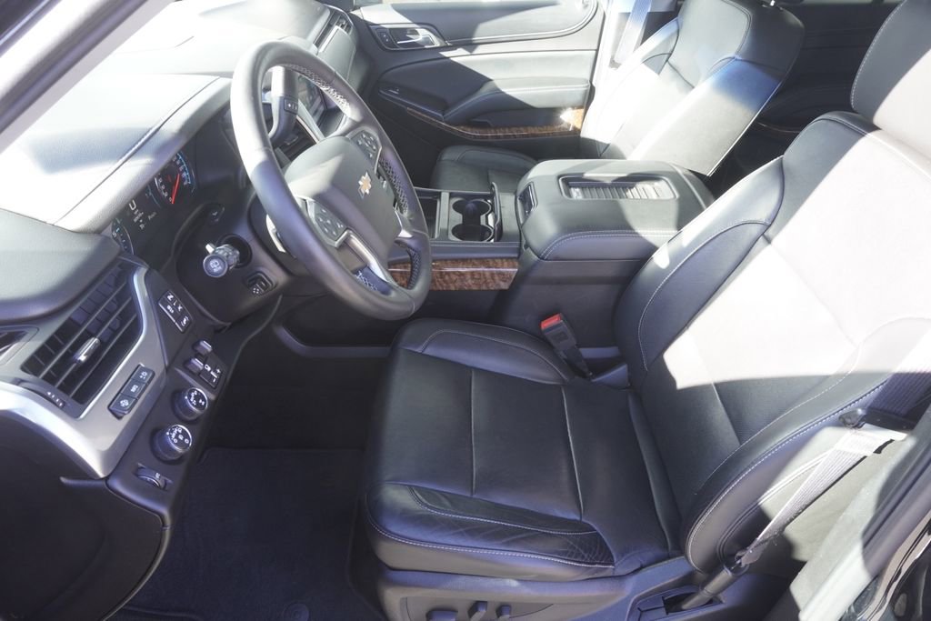 Used 2017 Chevrolet Suburban Premier image 19