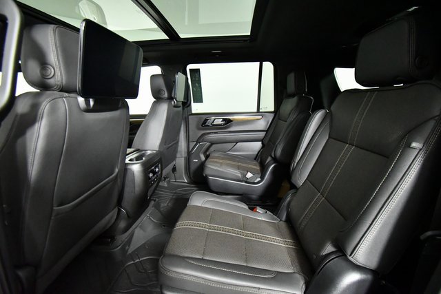 Certified 2025 Chevrolet Suburban High Country image 26