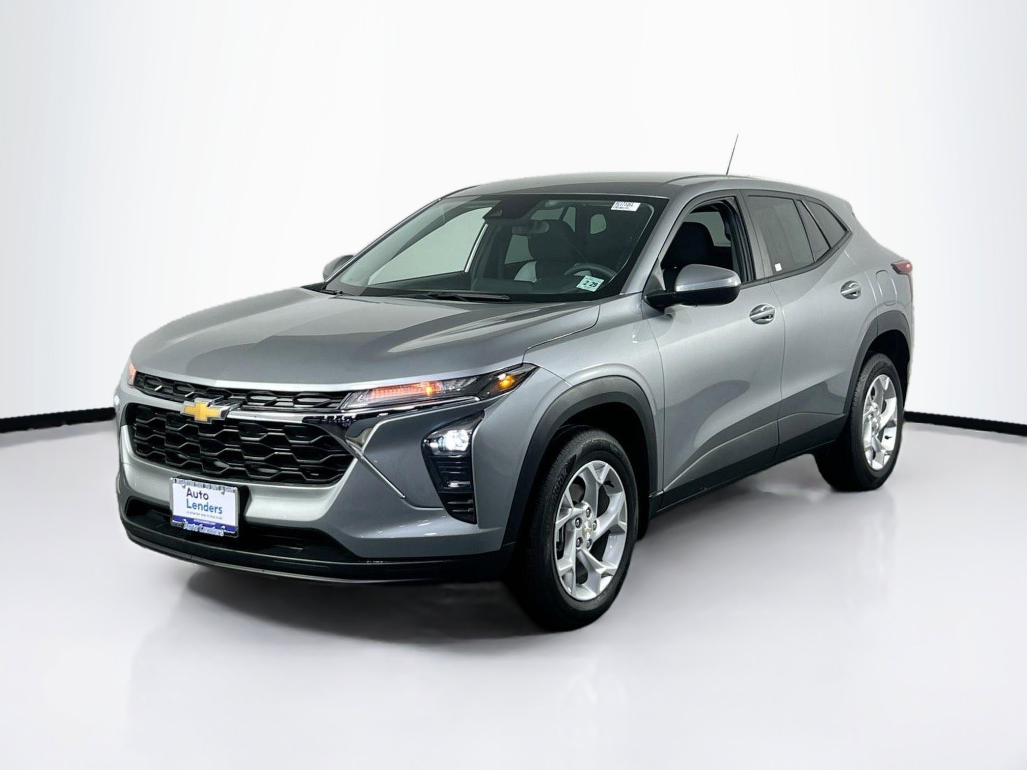 Used 2024 Chevrolet Trax LS w/ LS Convenience Package image 1