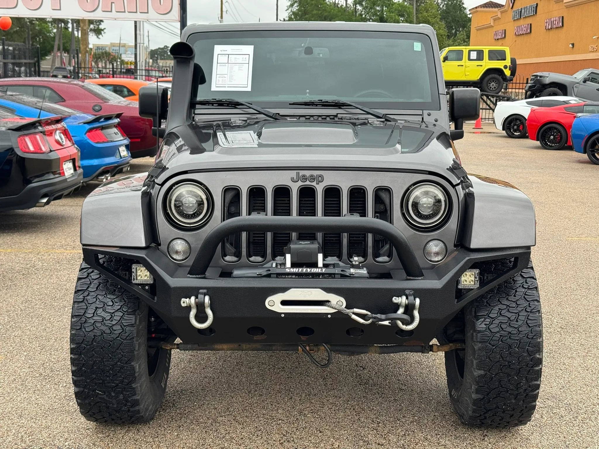 Used 2018 Jeep Wrangler Unlimited Sahara AWD/4WD image 2