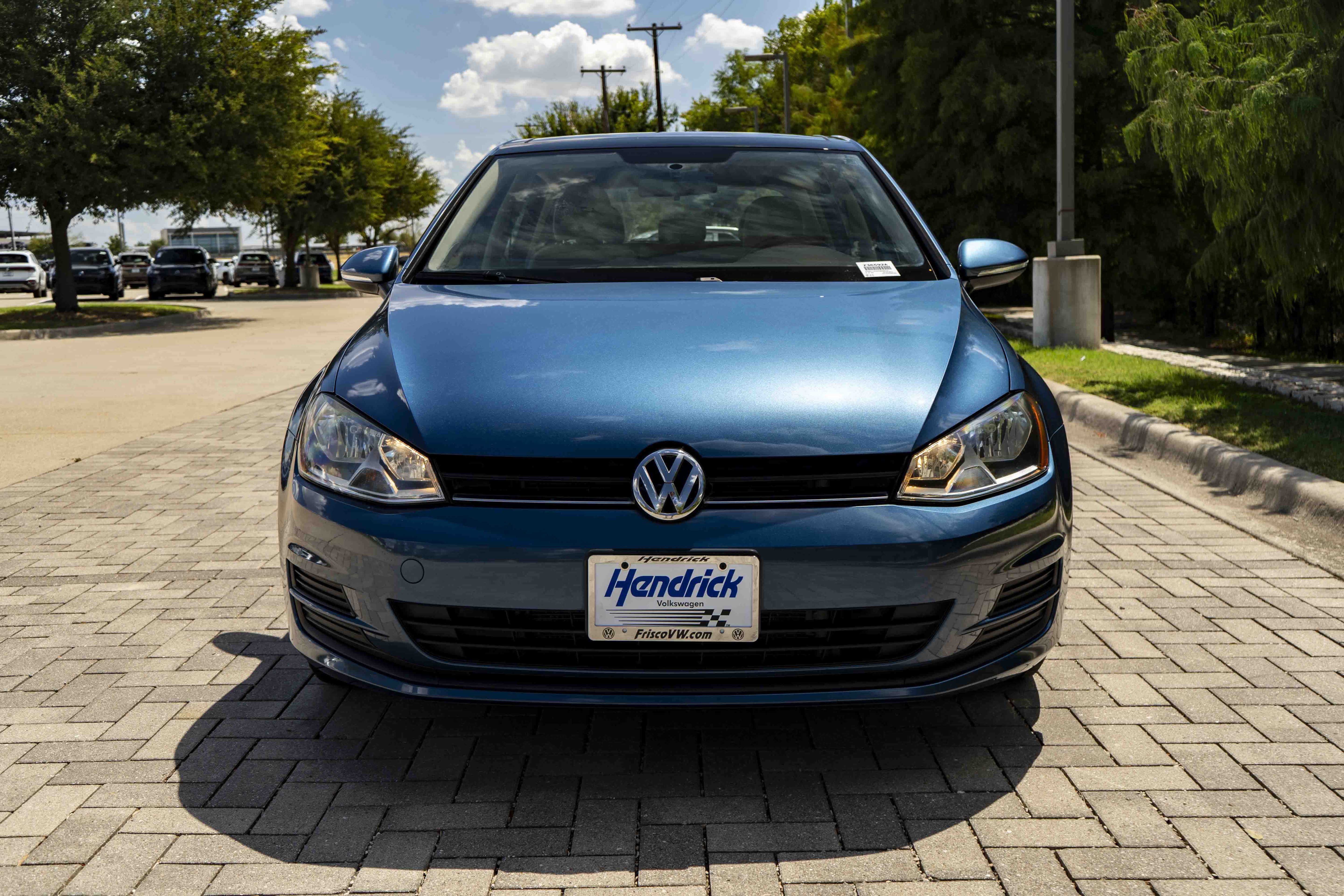Used 2016 Volkswagen Golf S FWD image 3