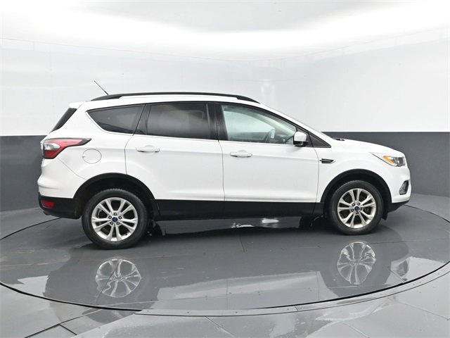 Used 2017 Ford Escape SE w/ Equipment Group 201A image 26