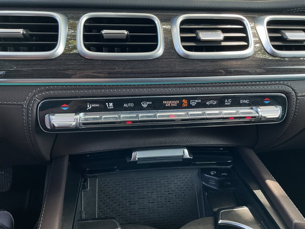 Used 2022 Mercedes-Benz GLE 450 4MATIC image 25
