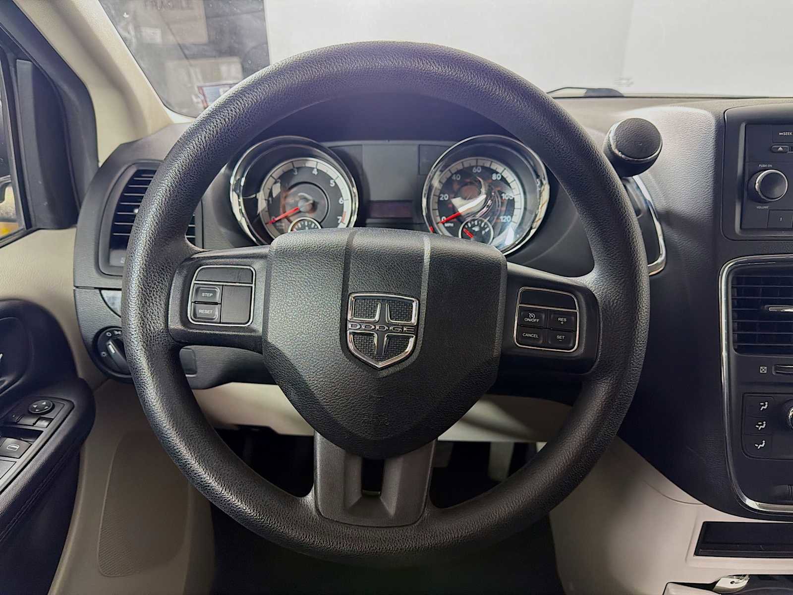 Used 2014 Dodge Grand Caravan American Value Package image 9