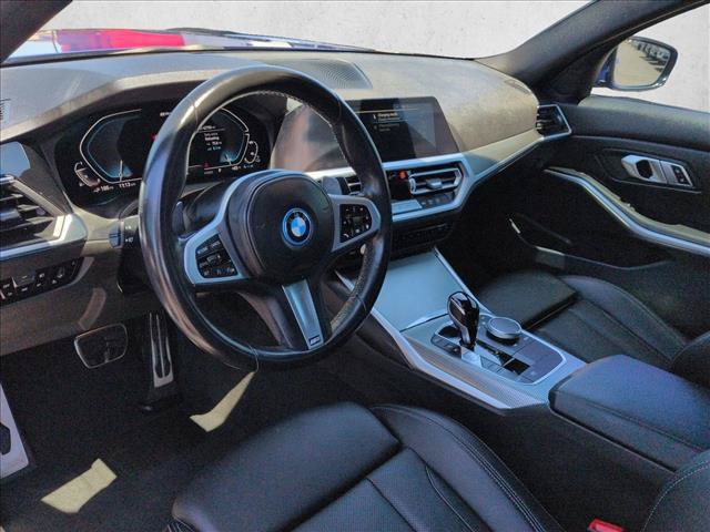 Used 2022 BMW 330e w/ M Sport Package RWD image 13