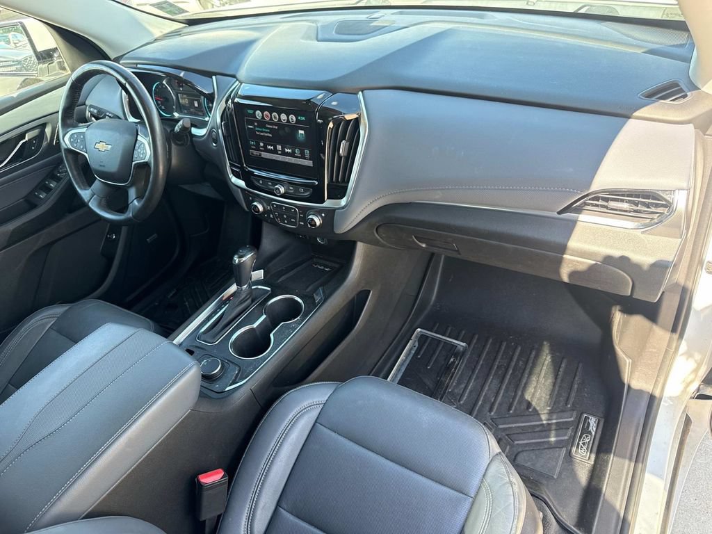 Used 2019 Chevrolet Traverse Premier w/ Driver Confidence II Package FWD image 16