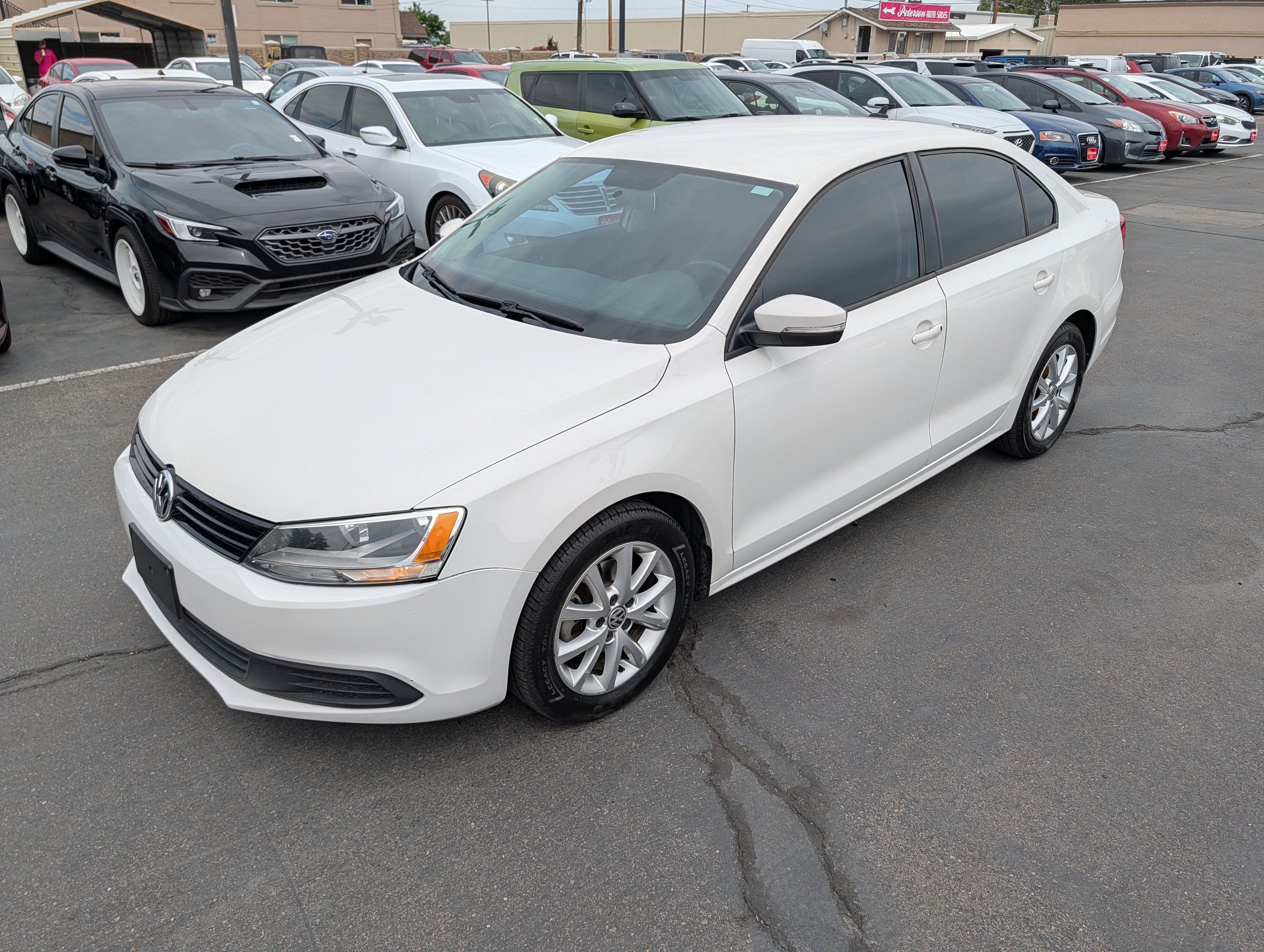 Used 2012 Volkswagen Jetta SE FWD image 2