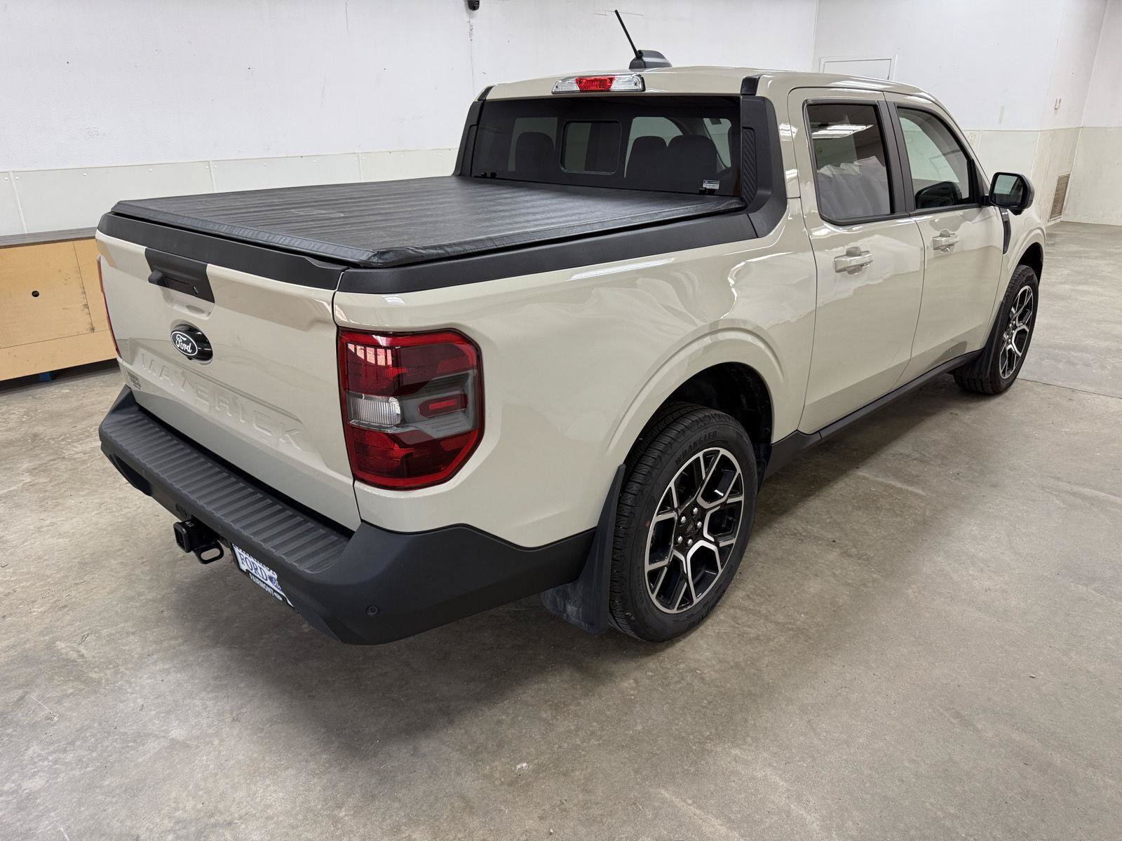 Used 2025 Ford Maverick Lariat w/ 4K Tow Package AWD/4WD image 11