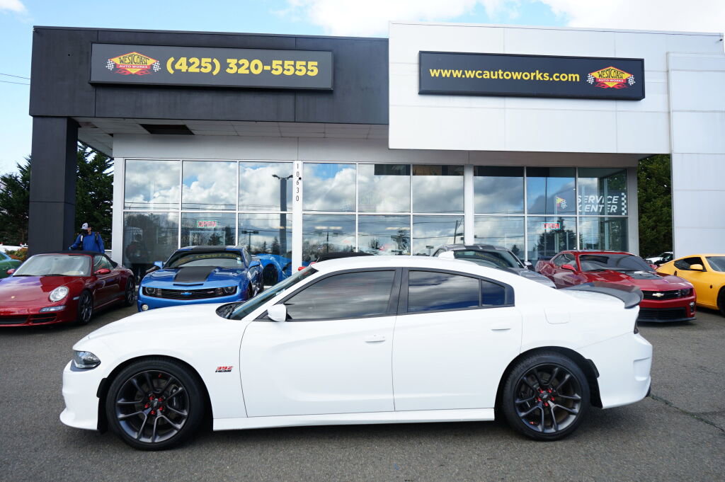 Used 2020 Dodge Charger Scat Pack w/ Navigation & Travel Group image 2