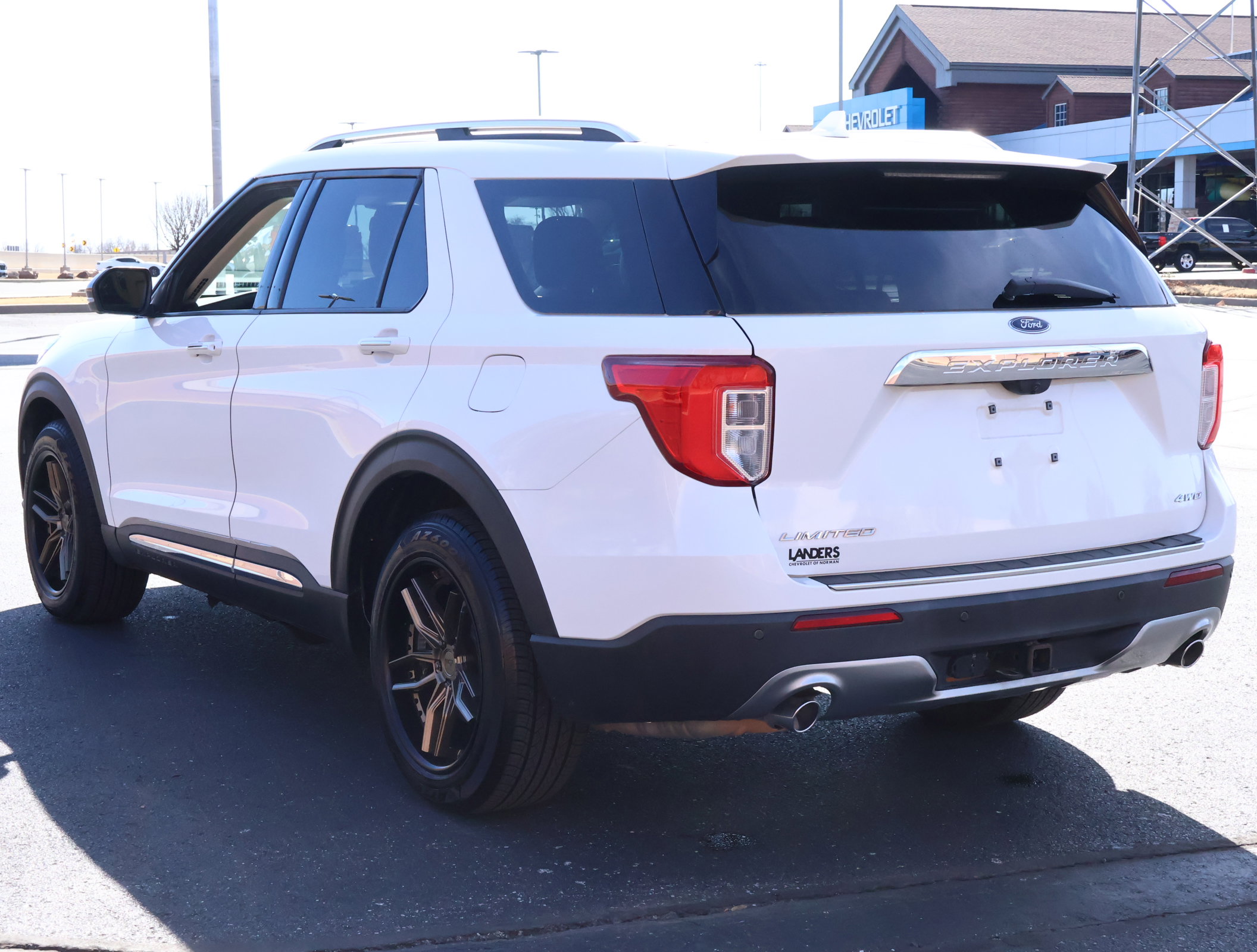 Used 2022 Ford Explorer Limited w/ Equipment Group 301A image 7