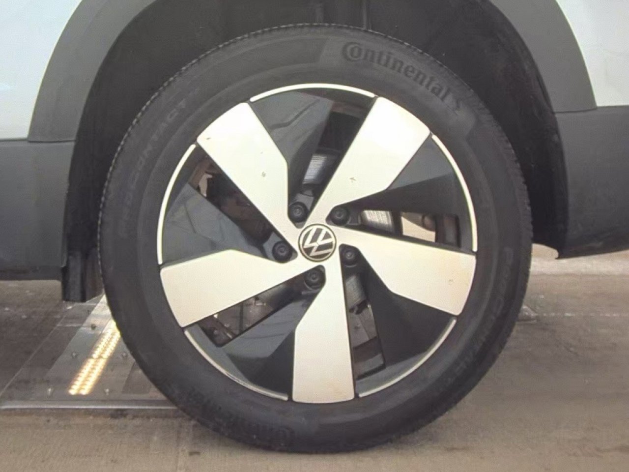 Used 2024 Volkswagen Taos S image 22