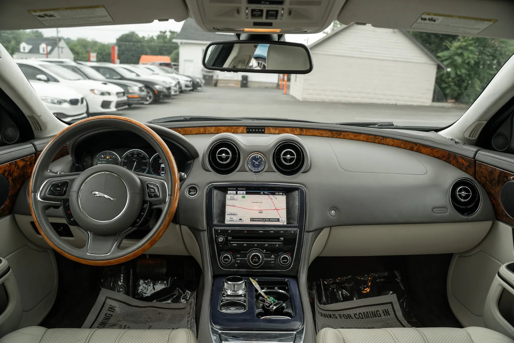 Used 2012 Jaguar XJ RWD image 15