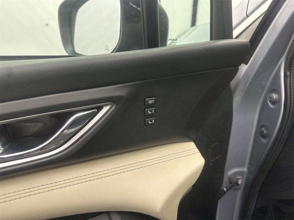 Used 2022 Subaru Ascent Limited w/ Technology Package image 12