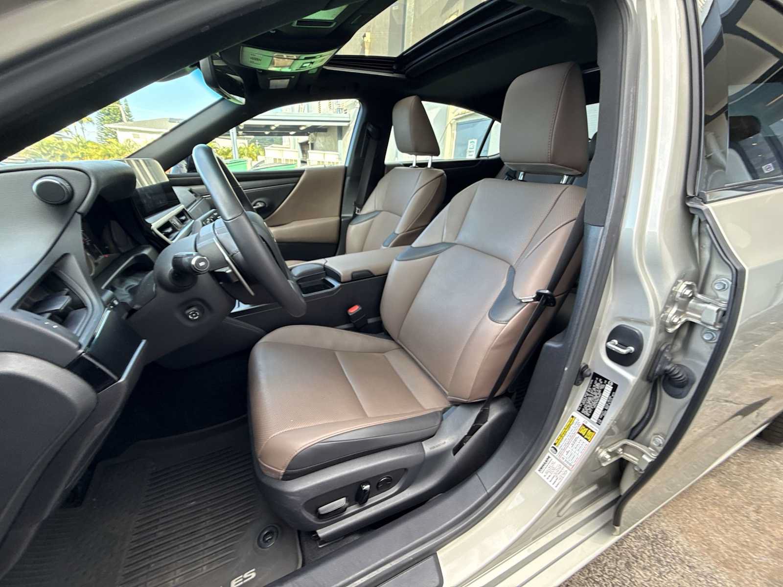 Used 2022 Lexus ES 350 w/ Premium Package FWD image 12